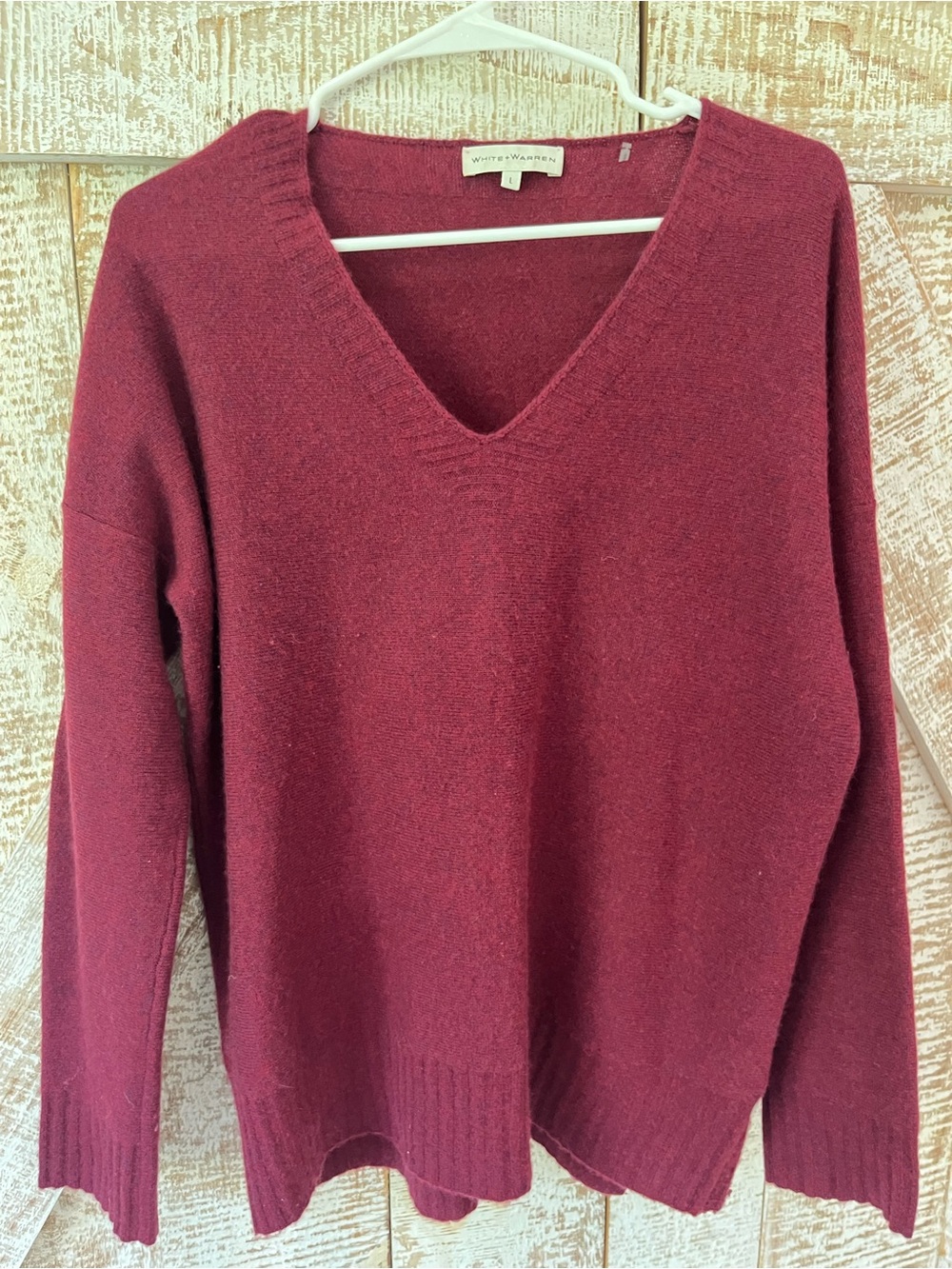 White + Warren Women's V-Neck 100% Cashmere Sweater - Burgundy Sz Large
